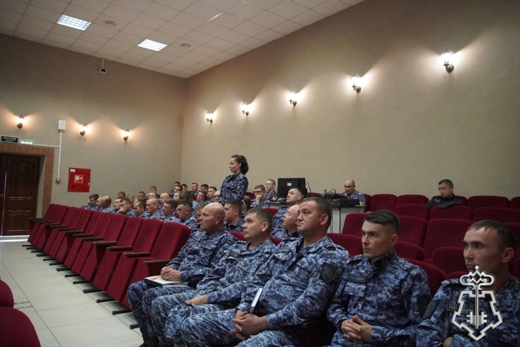 В региональном Управлении Росгвардии состоялась встреча личного состава с вице-премьером Правительства и министром здравоохранения Чувашии