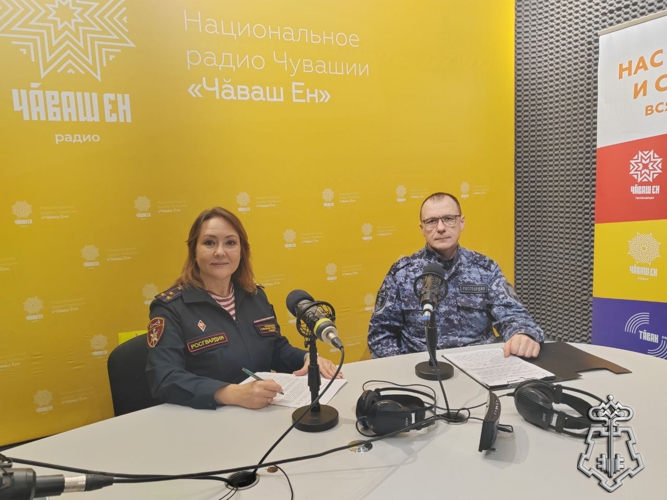 Руководитель Управления вневедомственной охраны Росгвардии Чувашии стал гостем радиопрограммы «В эфире Росгвардия»