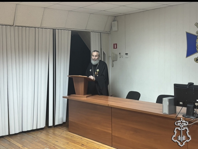 Сотрудников Управления вневедомственной охраны Росгвардии по Чувашской Республике посетил протоиерей Петр Федоров