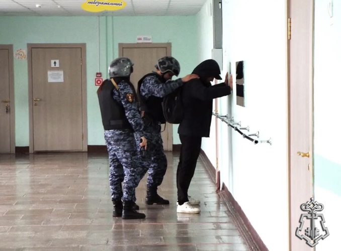 Сотрудники Росгвардии приняли участие во Всероссийском антитеррористическом учении на объектах образования Чувашии