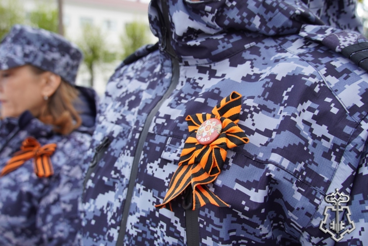 В Чебоксарах сотрудники Росгвардии обеспечили безопасность граждан во время праздничных мероприятий, посвященных Дню Победы 