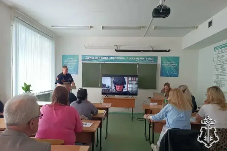 В Чебоксарах офицеры Росгвардии провели профориентационную встречу со студентами