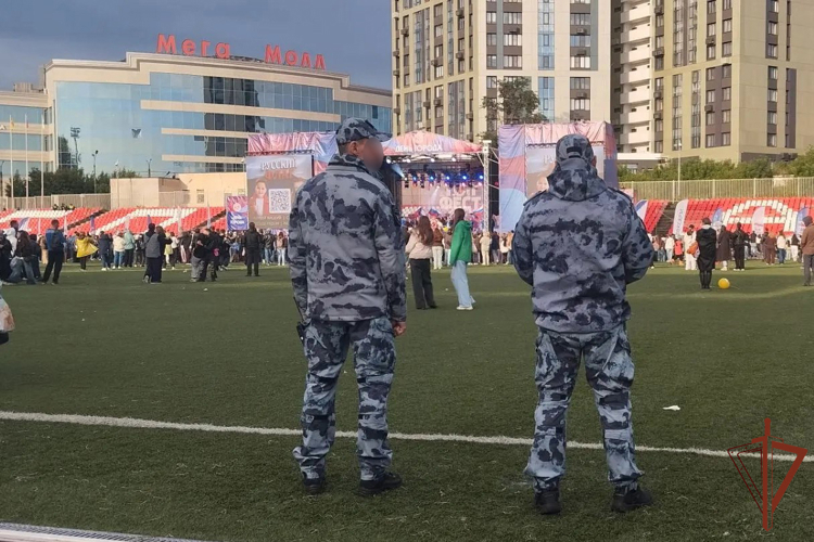 Сотрудники Управления вневедомственной охраны по Чувашской Республике-Чувашии обеспечили безопасность чебоксарцев в период празднования Дня города