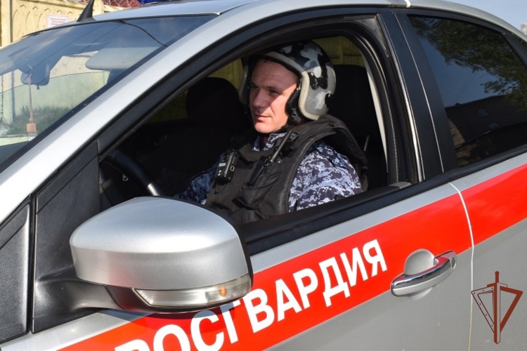 В Чувашии за неделю сотрудники вневедомственной охраны совершили 144 «тревожных» выезда